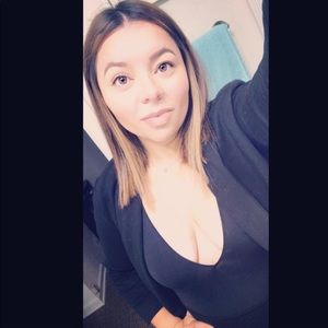 Meet your Posher, Desiree